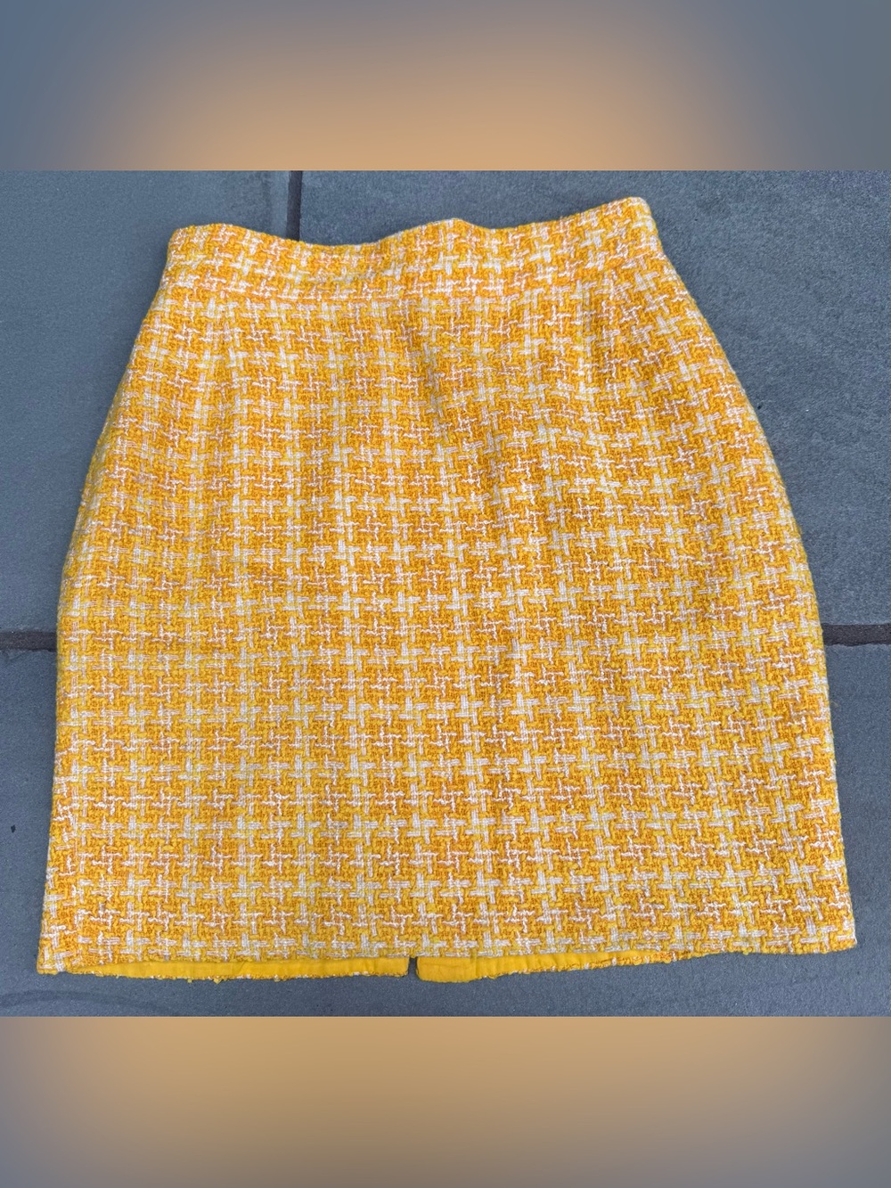 Vertigo Paris Yellow White Tweed Mini Skirt Women’s Size 42 France Lined us 8 10